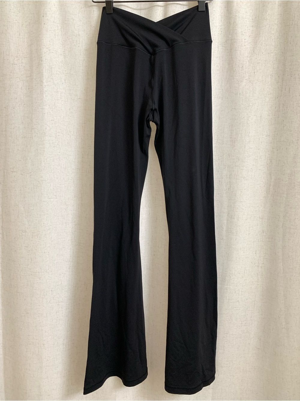Offline Aerie Real Me Hi Rise Black Flare Yoga Leggings Crossover Waistband Med - Picture 7 of 8